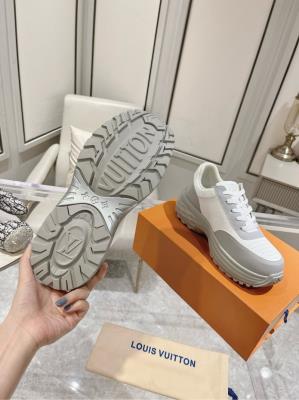 wholesale quality men's louis vuitton trainer grey white